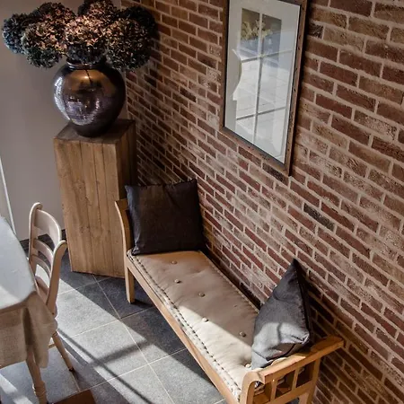 De Bergvallei Bed & Breakfast 4*